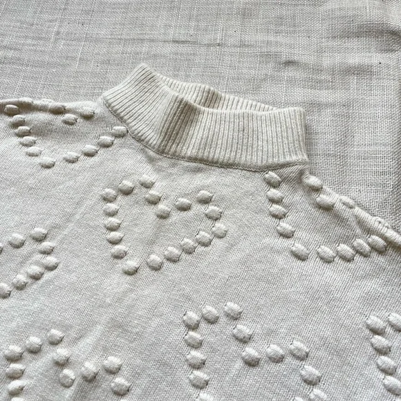 NWOT Off White Scalloped High Neck Hearts Sweater - Picture 4 of 8